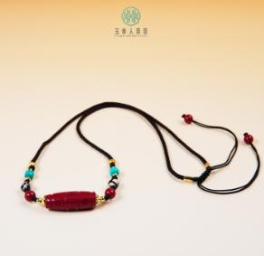 含辰砂工艺品玉美人菲菲^朱砂九眼吊坠配绳约10*27mm 商品图0