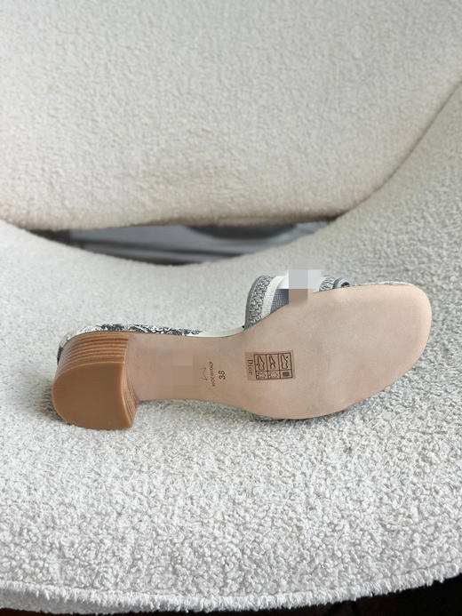 57-5 雕经典款拖鞋 商品图8