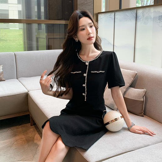 【清仓超15天不保价】奢姿大码女装2025夏季新款时尚优雅短袖连衣裙胖妹妹通勤简约裙子9952890414【1】 商品图2
