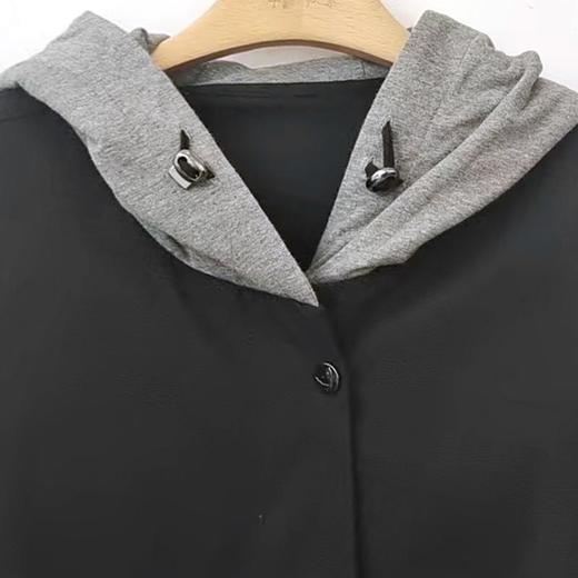 VIVIAN LIU R2443108 25春新款连帽腰部带抽绳对称宽松落肩外套 商品图3
