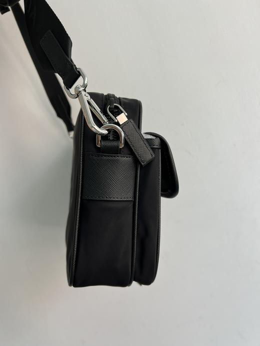 普拉达新款邮差包 2VH133B（CB） 商品图3