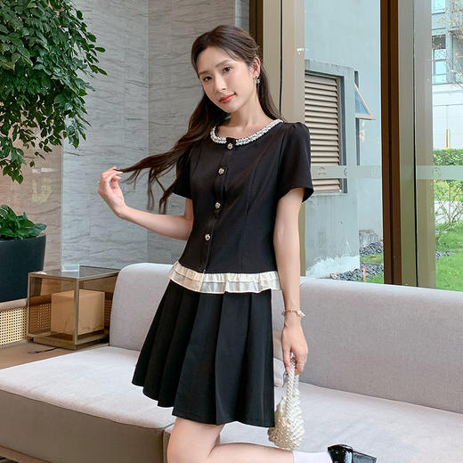 奢姿大码女装2025夏季气质木耳边拼接百褶两件套胖妹妹时尚套装9952990476 商品图1