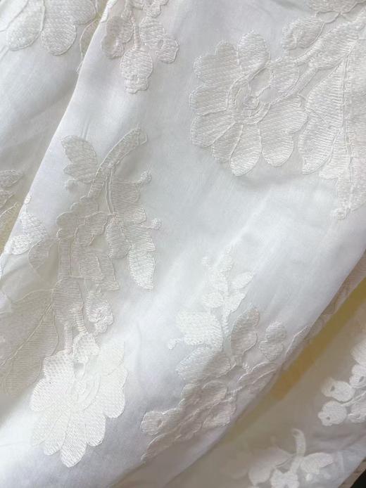 【限八一促】福利推荐~整套绣花｛ 连衣裙系列 ｝2053新中式V 领盘扣上衣➕半裙套装-喜出 商品图2