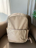 原单正品 lulu everywhere backpack 双肩背包，六个色
尺寸:29cm x 15cm X 43cm
容量：22L
原价680 商品缩略图9