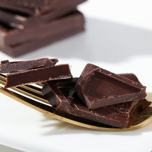 【恢复发货】四种浓度 一次尽享 | 甘滋罗玫瑰型可可脂薄片 黑巧克力礼盒 不含反式脂肪酸 丝滑零食 300g/盒 商品图2