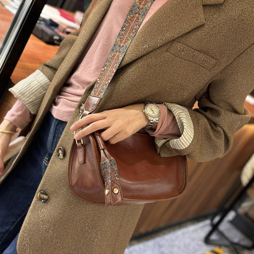 【预售3天】2025新款宽肩带腋下包女高级感时尚小众单肩斜挎女包9244-D 商品图3