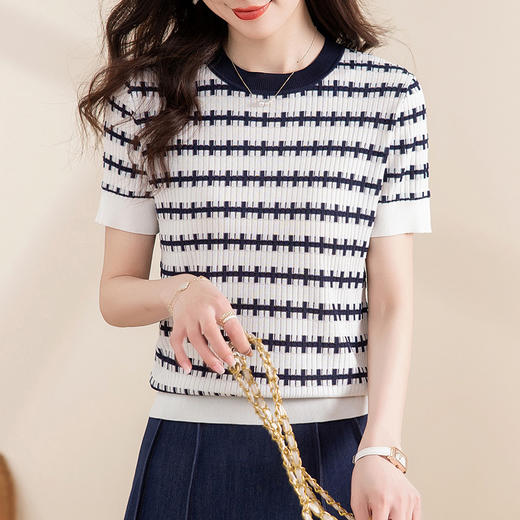 CC-58-307夏季小香风短袖t恤女小个子短款洋气卡腰上衣条纹冰丝针织衫薄款 商品图3