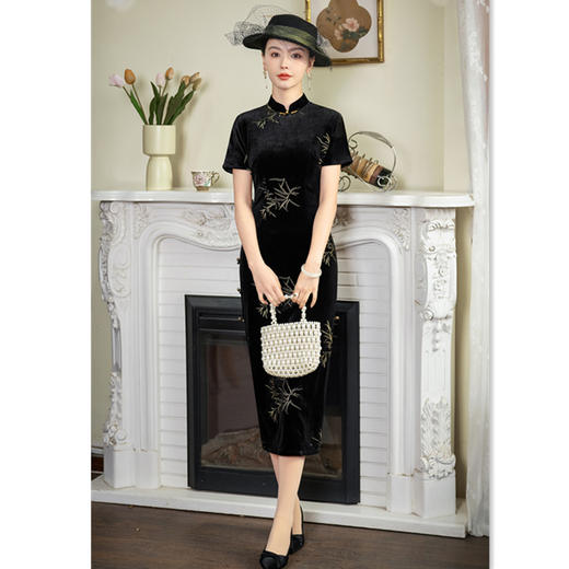 GX老上海复古国风长款旗袍2025春夏新款黑色丝绒绣花旗袍 商品图2