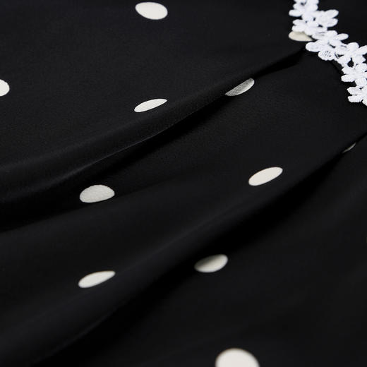 QF889斯尔丽25新款法式复古水溶蕾丝提亮高腰节小泡袖减龄波点连衣裙 商品图7