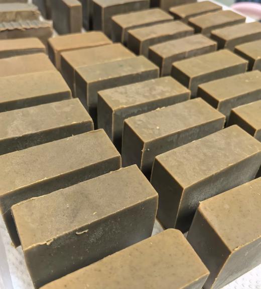 植物手工皂 温和清洁 冷制皂  0色素 植物本色 每批次不一样 全身可用50g  买3送1 商品图2