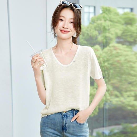 CC-SD7064    V领冰丝短袖t恤女夏季2025新款洋气内搭打底衫减龄薄款针织衫 商品图3