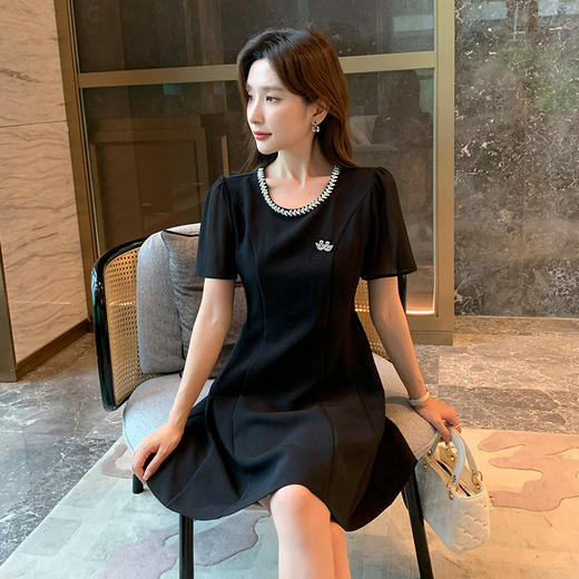 奢姿大码女装2025夏季时尚圆领短袖连衣裙胖妹妹气质减龄显瘦裙子9952821931 商品图0