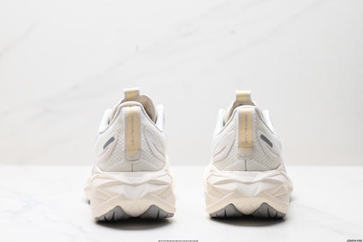 亚瑟士Asics Novablast 4轻量缓震休闲运动跑步鞋1011B887-200男女鞋 商品图5