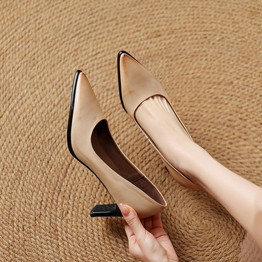 【预售5天】韩版四季时装单鞋法式复古低帮，头层水洗牛皮尖头粗跟高跟鞋MX&mx89708 商品图2