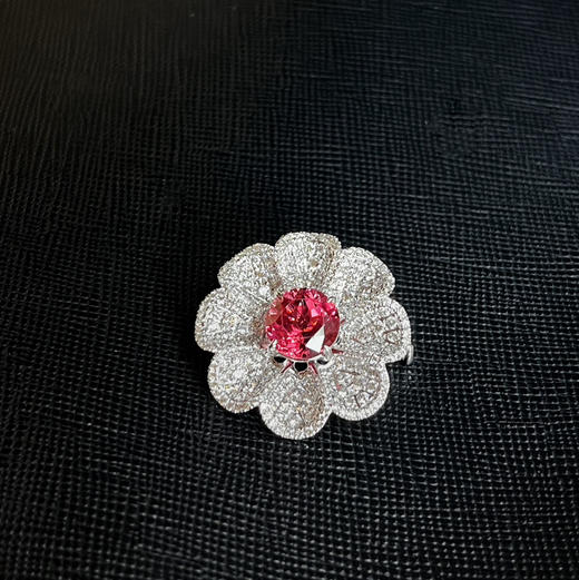 ONLY系列 18K镶钻石和碧玺胸针 商品图1