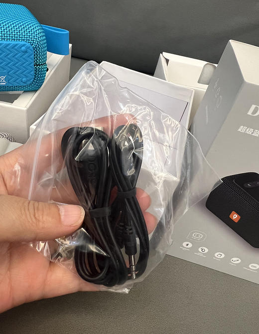 特价68元！6级防水~！音质不错！便携小巧时尚蓝牙音响 商品图13