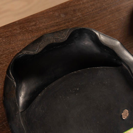 清	荷叶纹蝉形歙砚 商品图3