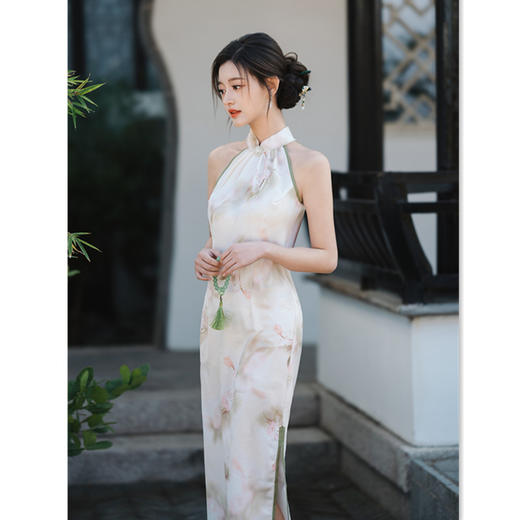 GX现代时尚改良新中式长款挂脖性感旗袍2025春夏新款年轻少女款旗袍 商品图2