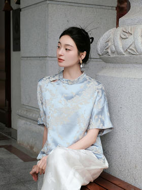 盛唐婧 |真丝冠乐绉梅花纹斜开领上衣