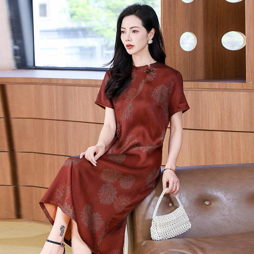 KQ-221918品牌新中式珍珠缎香云纱真丝连衣裙女2025新旗袍红云纱A字裙 商品图0