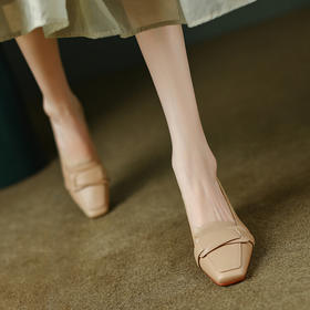 【预售5天】法式复古牛皮方头粗跟高跟鞋四季款优雅气质浅口中跟单鞋女WC&9613