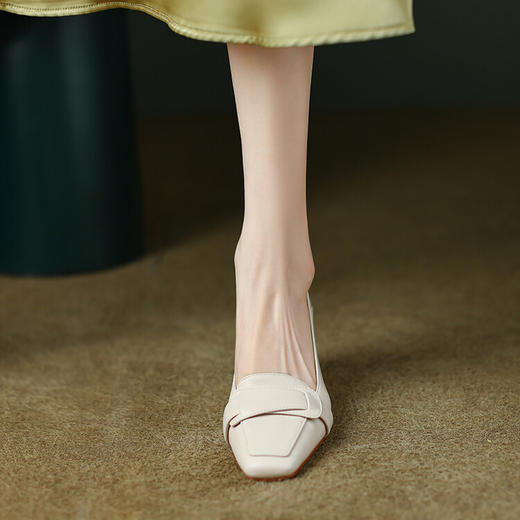 【预售5天】法式复古牛皮方头粗跟高跟鞋四季款优雅气质浅口中跟单鞋女WC&9613 商品图2