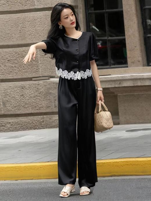 【限八一促】 福利推荐~垂感顺滑｛ 套装 ｝缎面感压皱蕾丝上衣➕阔腿裤-喜出 商品图3
