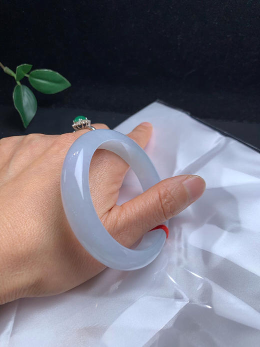 612866，54.6糯冰淡紫底手镯，满圈底妆均匀细腻，润润的 商品图5