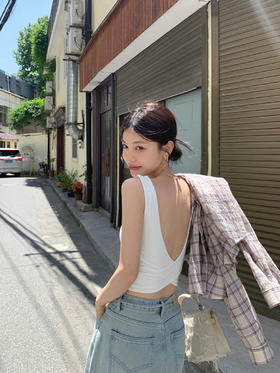 【真的巨巨显瘦好穿！💯推荐！！】RUIDUO交叉美背背心  法式方领vs性感美背 自带胸垫 高级纯欲 谁穿谁好看！！ “最”（48小时内发货）