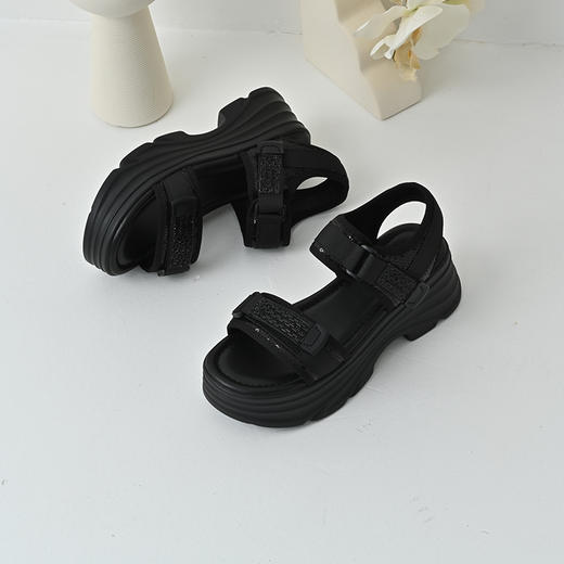 经典鲨2025夏季新品时尚百搭厚底魔术贴显高通勤休闲凉鞋女KW327-529011 商品图2