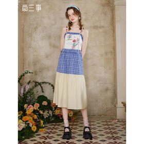 两三事 星河垂露 2025夏季新款格子拼接印花刺绣串珠吊带裙连衣裙