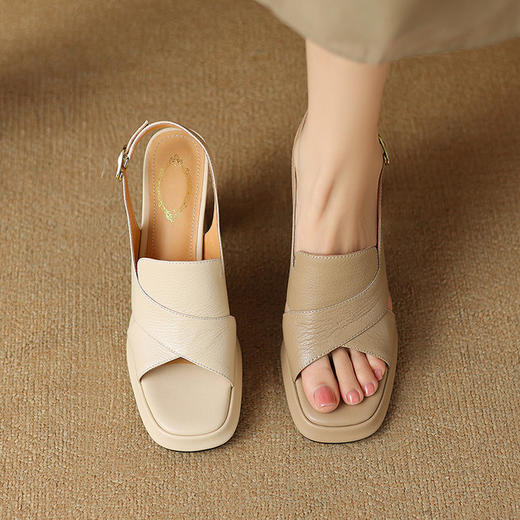 【预售5天】头层羊皮露趾粗跟一字扣带凉鞋女夏季新款女鞋简约时尚高跟鞋DPJ&2531A 商品图4