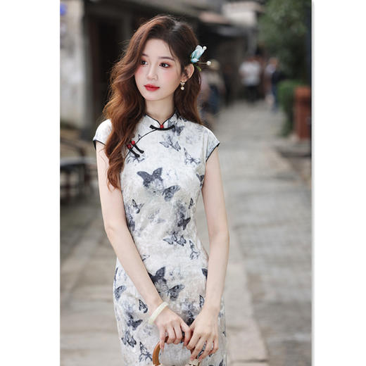 GX素雅时尚金钻绒长款无袖旗袍2025春夏新款年轻少女日常可穿旗袍裙 商品图3