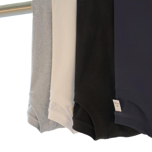 IGUANA 全棉质感 40S新疆精梳棉 纯色 多色可选 情侣款 男女同款　夏季宽松正肩版型 亲肤透气百搭短袖T恤IGJT2200 商品图6