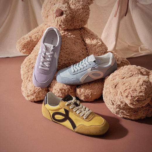 千百度薄底德训鞋女款复古多巴胺透气时尚运动休闲鞋A25457801 商品图1