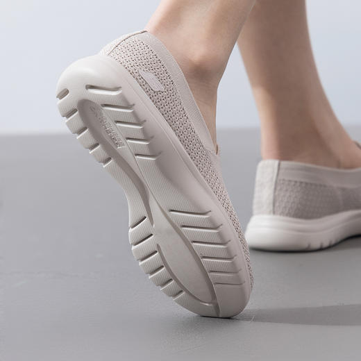 斯凯奇女款自然色一脚蹬通勤休闲鞋 商品图2