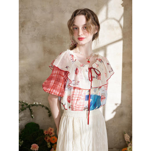 两三事 花蔓知夏 2025夏季新款荷叶边一字肩印花雪纺衫女宽松 商品图3