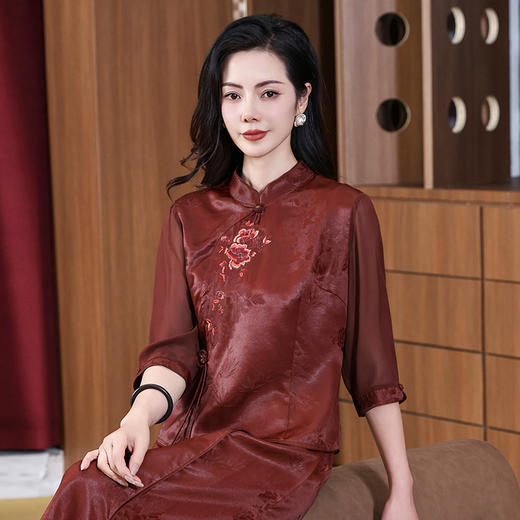 KQ-221901+221907夏季套装2025新桑蚕丝暗花刺绣香云纱上衣真丝品牌两件套 商品图3