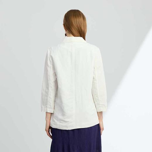 VIVIAN LIU D2443107 25春女装翻领两粒扣翻盖口袋七分袖宽松西装 商品图1