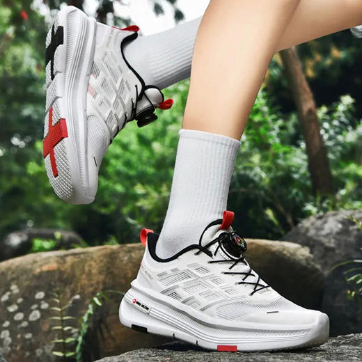 热卖！脚趾自由呼吸！瑞士军工 户外越野徒步鞋 男女同款 减震高弹 夏季透气 轻薄舒适 旋转扣鞋带设计8837【ys】 商品图6