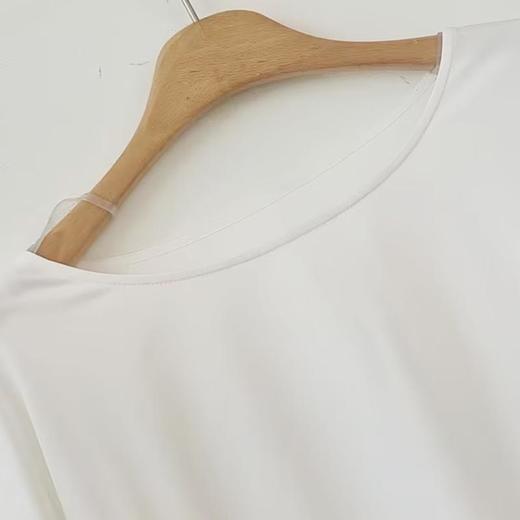 VIVIAN LIU薇薇安刘R2447311 25初秋女装新款圆领短袖宽松针织T恤 商品图2