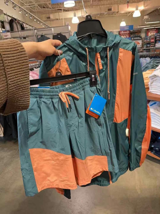 🔥💰699/套🇺🇸👨🏻哥伦比亚男士拼色运动套装‼️连帽防晒皮肤衣➕速干超舒爽男士短裤，💢春秋防风挡雨 夏日可以遮阳！实用性非常强 40UPF☀️ 商品图2