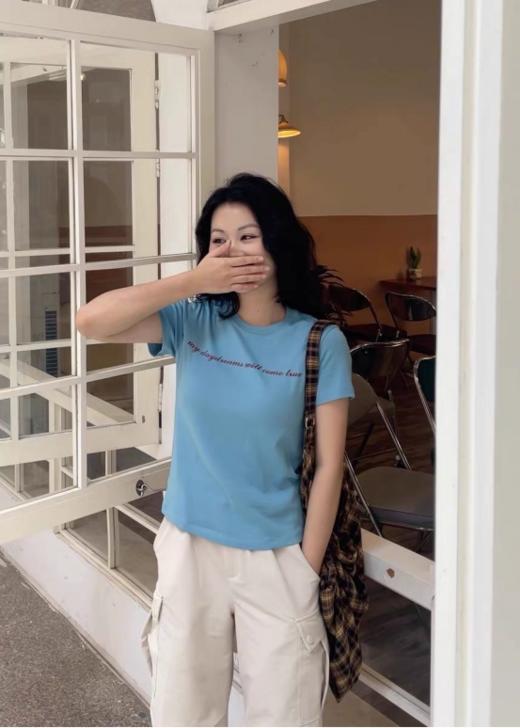 冷白皮暴击❗️黄黑皮人手必备👉🏻这件【凉感夏日复古湖蓝T恤】🥳我真的要夸爆💨颜值超高，质感超绝，🤩实用性价爆表 ✅莫代尔棉面料，细腻软弹 ，自带光泽感 商品图4