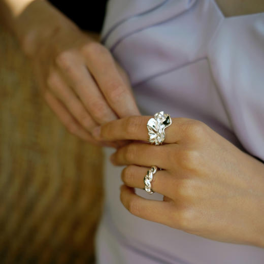 【E24012-g】alodia.co 王子璇同款缠绕耳钉戒指 925银针日常通勤百搭镂空柔美线条RJ136 商品图7