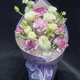 【母亲节】新鲜鲜花花束紫韵凝香·温婉之约（6朵康乃馨+1朵紫罗兰+配花）可备注送货时间