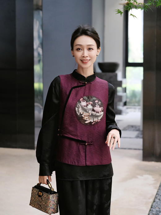 盛唐牡丹| 真丝香云纱手绣偏襟马甲-红色 商品图0