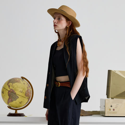 谜底西装马夹女2025夏季新品复古风通勤宽松H型中长马甲252MM0674 商品图1