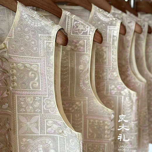 【现货】良木礼真丝金线马甲(480963) 商品图3