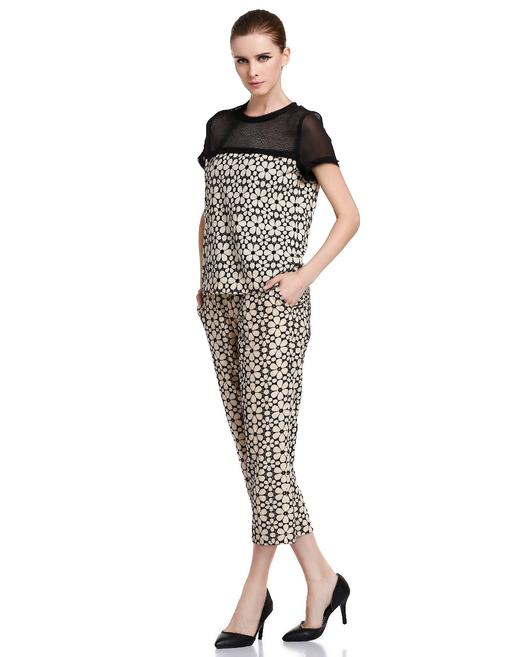 4894415335460 JOAN&DAVID 杏/黑色镂空拼接绣花短袖上衣 商品图2