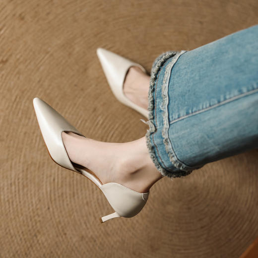 【预售5天】头层牛皮~极简柔软侧空细跟浅口单鞋女新款尖头高跟鞋真皮HB&2240 商品图2